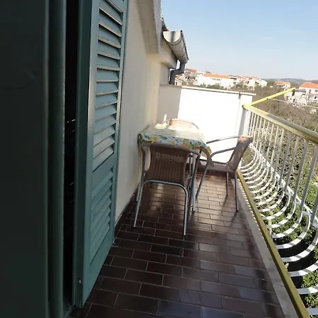 Guest house Neda 3*