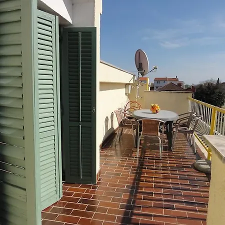 Guest house Neda 3*