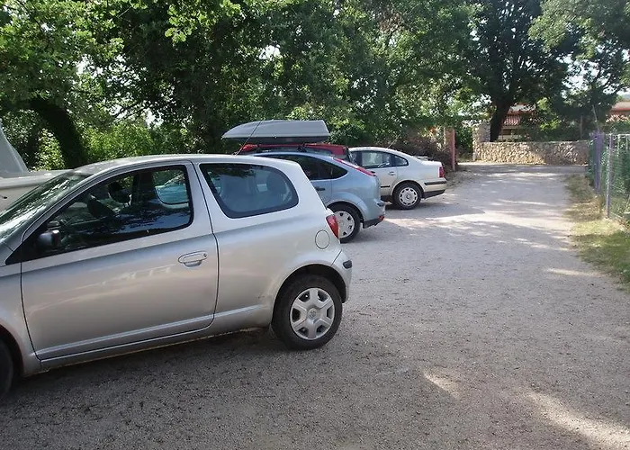 Neda Penzion Drage